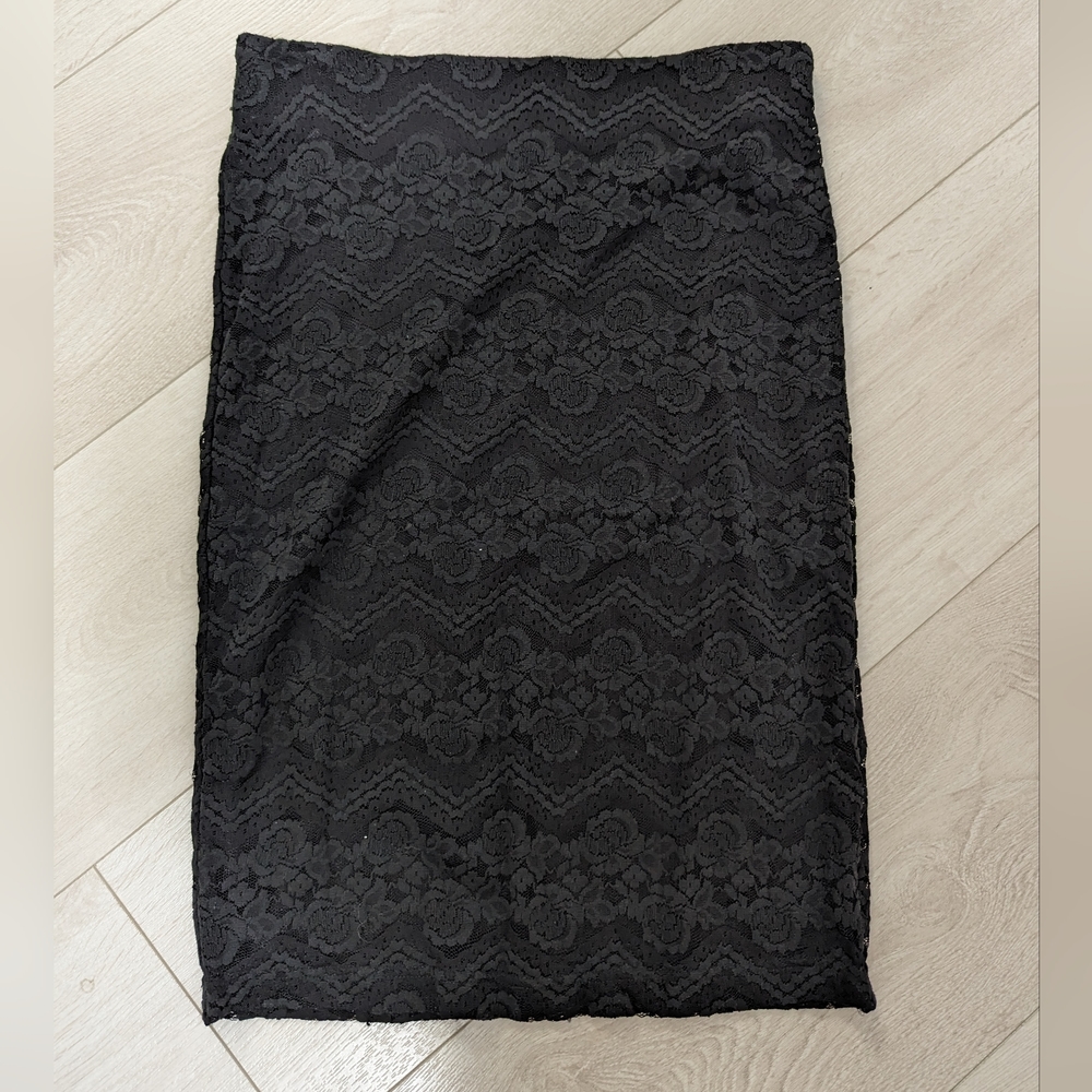 Black lace pencil skirt